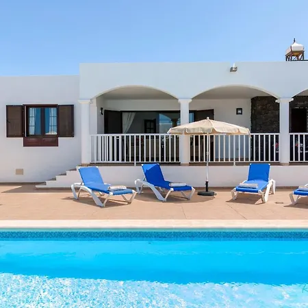 Villa 3-bed With Roof Terrace & Great Views Malvasia *