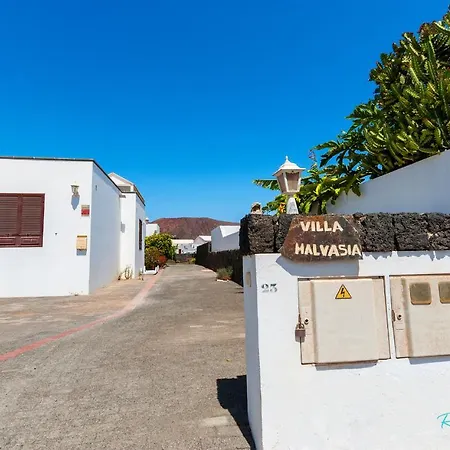 3-bed With Roof Terrace & Great Views Malvasia * Playa Blanca (Lanzarote)