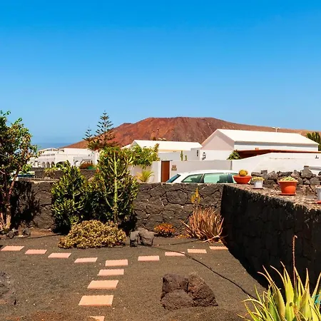 3-bed With Roof Terrace & Great Views Malvasia Villa Playa Blanca (Lanzarote)